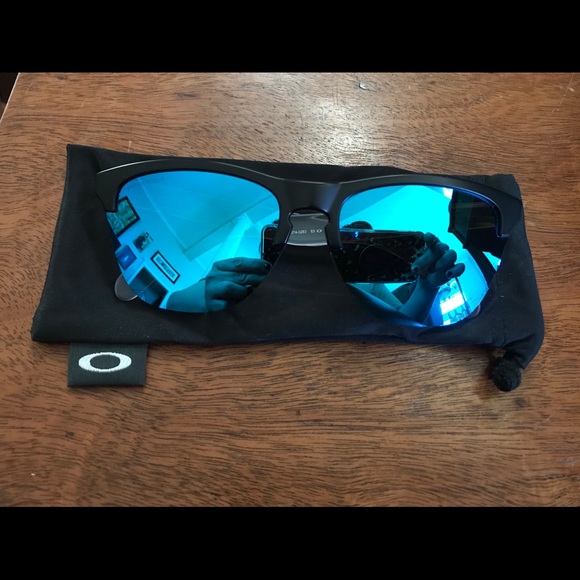 Oakley Other - Oakley sunglasses